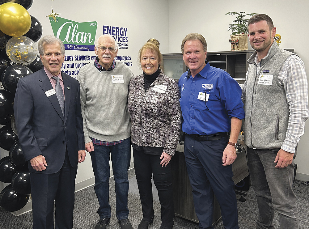 Elmhurst Mayor Scott Levin with Bob and Joanne McKendrick, recipients of a brand-new Carrier heating and air conditioning system from Alan Energy Services, and Eric Weech, Vice President of Operations, Alan Energy Services, at the 75th-anniversary celebration at the Elmhurst office.
