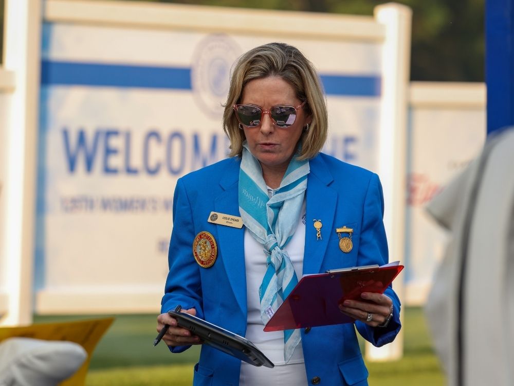 Leslie Spears of the Women’s Western Golf Association helps direct play at the WWA last summer.