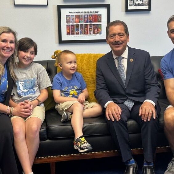 Representative Chuy Garcia welcomed the family to his office.