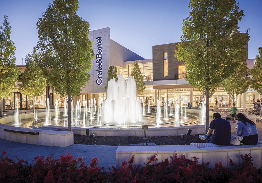 Oakbrook-Center-fountain-at-night