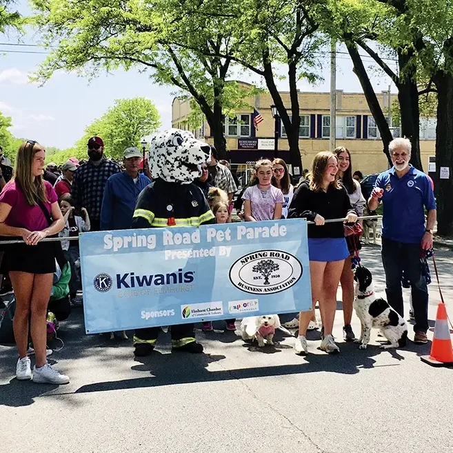 Pet-Parade-2023_Line-up-with-Mayor-Scott-Levin-e1715540752281